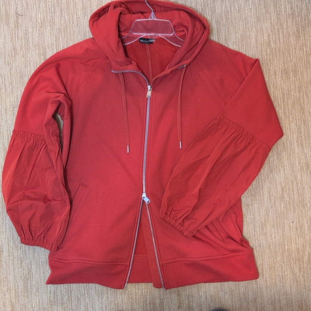 ATHLETA Women’s Sz S On My Way Triumph 2 Way Full-Zip Hoodie Currant Red